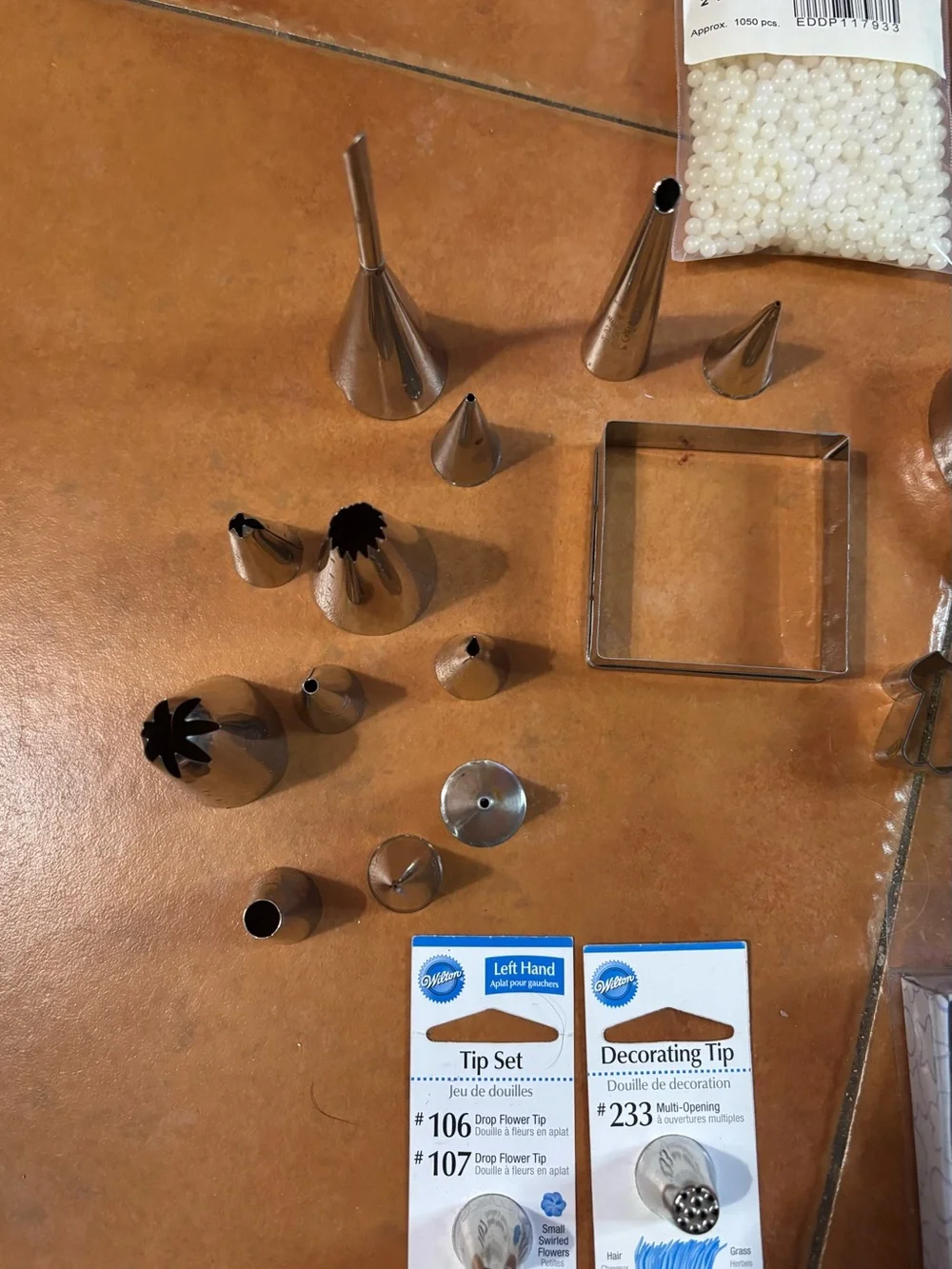 Baking tips icing bag ties, cookie shapes/fondant 4-8 mm pearls 54 items